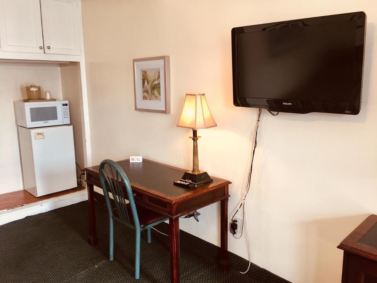 Los Feliz Hotel Glendale Bagian luar foto
